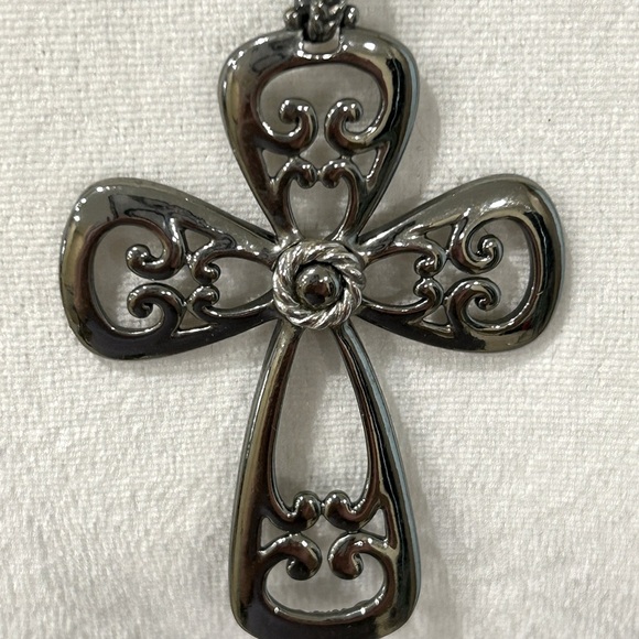Vintage Sarah Coventry Romanesque Cross Necklace gunmetal tone goth grunge retro - Picture 1 of 9